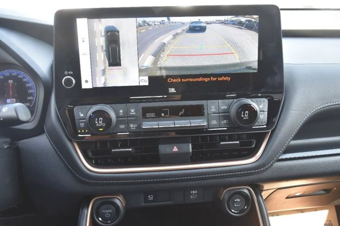 Подержанный Toyota Grand Highlander, 2.4 л, 2024 в Шардже от Alfaris Used Cars Черный цвет. Other | AUTO.AE