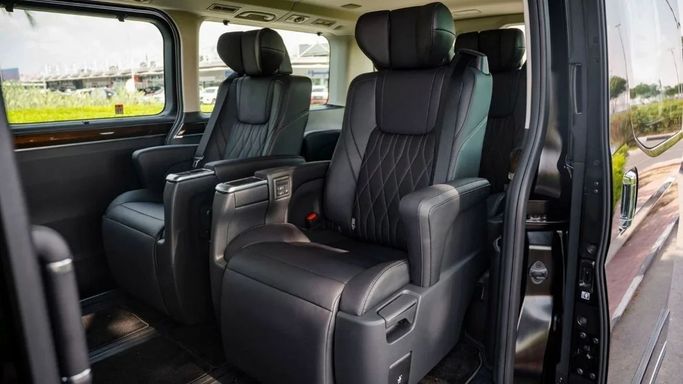 Новый Toyota Granvia II, 3.5 л, 2023 в Шардже от Nour Alnukhba Motors Черный цвет. Other | AUTO.AE