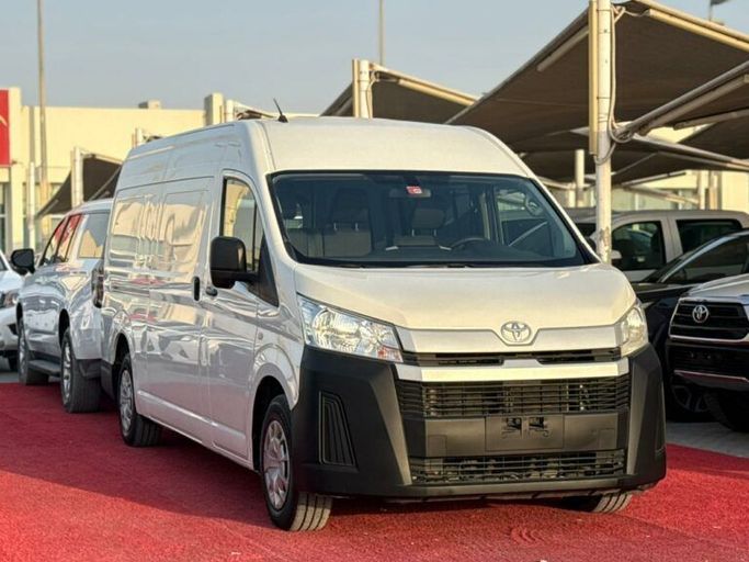 Новый Toyota HiAce H300, 3.5 л, 2021 в Шардже от Al Aram Cars Белый цвет. GCC | AUTO.AE