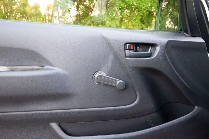 Used Toyota HiAce H200 Facelift, 2.0 l, 2022 in Sharjah by First Choice Cars, White color. GCC Specs | AUTO.AE