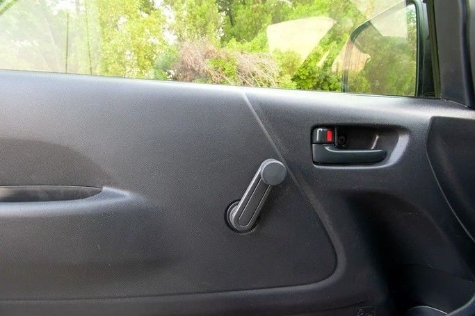 Подержанный Toyota HiAce H200 Рестайлинг, 2.0 л, 2021 в Шардже от First Choice Cars Белый цвет. GCC | AUTO.AE