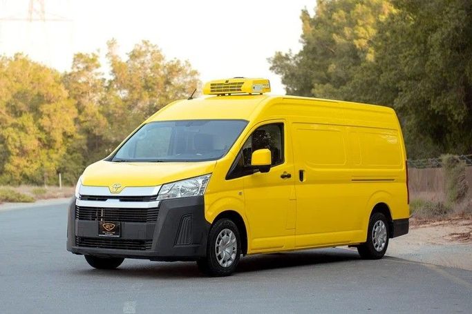 Used Toyota HiAce H200 Facelift, 2.0 l, 2020 in Sharjah by First Choice Cars, Yellow color. GCC Specs | AUTO.AE