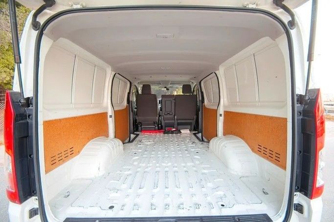 Used Toyota HiAce H200 Facelift, 2.0 l, 2020 in Sharjah by First Choice Cars, White color. GCC Specs | AUTO.AE