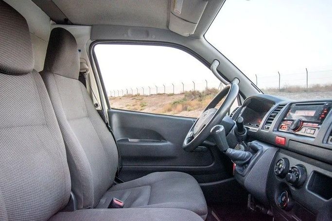 Used Toyota HiAce H200 Facelift, 2.0 l, 2022 in Sharjah by First Choice Cars, White color. GCC Specs | AUTO.AE