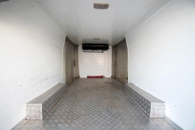 Used Toyota HiAce H200 Facelift, 2.0 l, 2022 in Sharjah by First Choice Cars, White color. GCC Specs | AUTO.AE