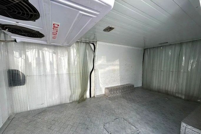 Подержанный Toyota HiAce H200 Рестайлинг, 2.0 л, 2022 в Шардже от First Choice Cars Белый цвет. GCC | AUTO.AE