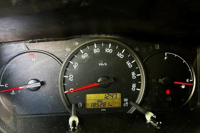 Подержанный Toyota HiAce H200 Рестайлинг, 2.0 л, 2022 в Шардже от First Choice Cars Белый цвет. GCC | AUTO.AE