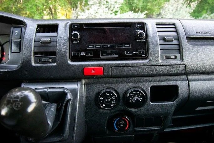 Used Toyota HiAce H200 Facelift, 2.0 l, 2022 in Sharjah by First Choice Cars, White color. GCC Specs | AUTO.AE