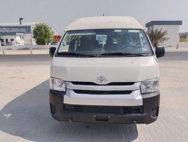 Новый Toyota HiAce H200 Рестайлинг, 2.5 л, 2025 в Шардже от WALID ASAAD CARS Белый цвет. Японская | AUTO.AE