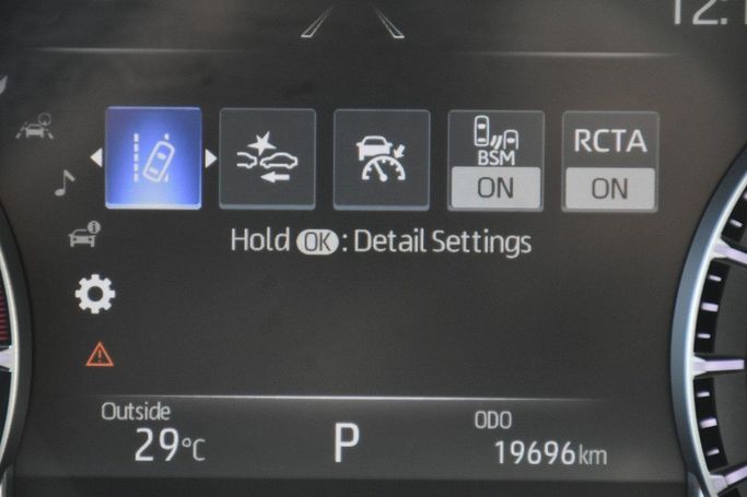 Подержанный Toyota Highlander IV (U70), 3.5 л, 2023 в Шардже от Alfaris Used Cars Синий цвет.  | AUTO.AE