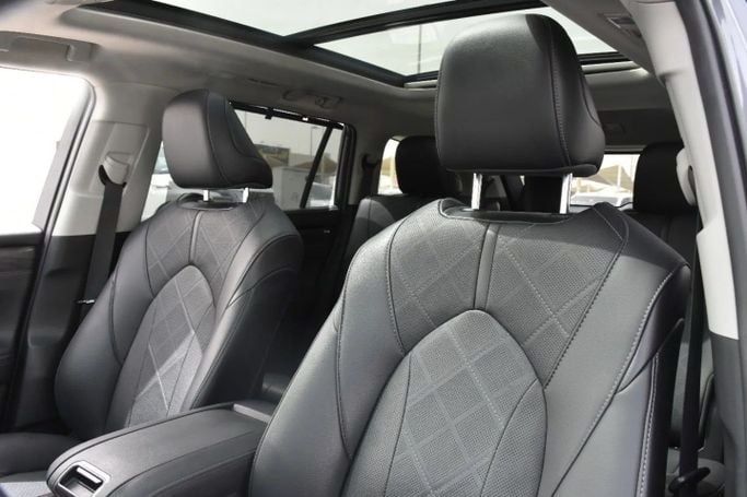 Подержанный Toyota Highlander IV (U70), 3.5 л, 2021 в Шардже от Alfaris Used Cars Серый цвет. Other | AUTO.AE