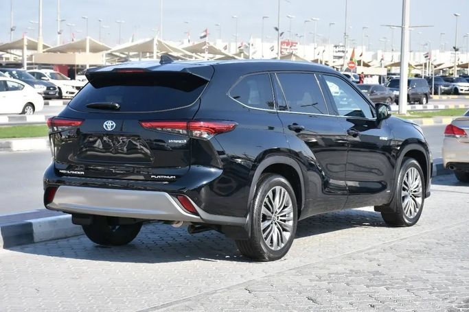 Подержанный Toyota Highlander IV (U70), 2.4 л, 2021 в Шардже от Alfaris Used Cars Черный цвет. Other | AUTO.AE