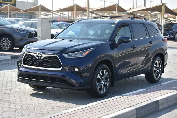 Used Toyota Highlander IV (U70), 3.5 l, 2022 in Sharjah by Alfaris Used Cars, Blue color. Other | AUTO.AE