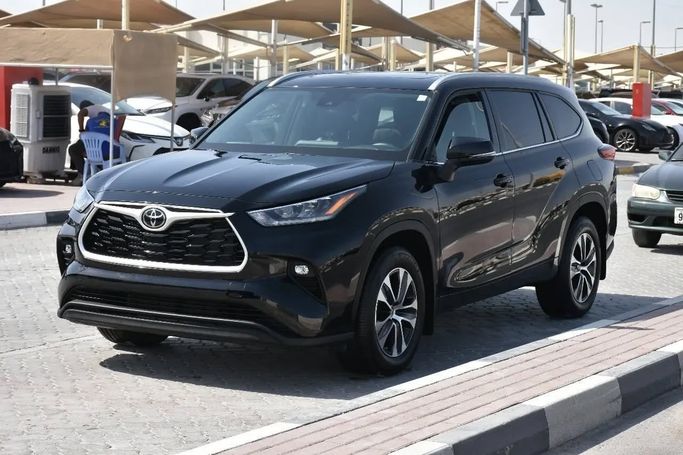 Used Toyota Highlander IV (U70), 3.5 l, 2022 in Sharjah by Alfaris Used Cars, Black color. Other | AUTO.AE