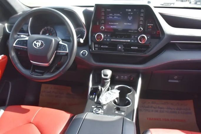 Used Toyota Highlander IV (U70), 2.4 l, 2022 in Sharjah by Alfaris Used Cars, Grey color. Other | AUTO.AE