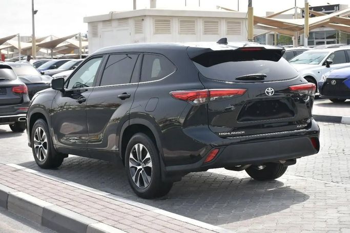 Used Toyota Highlander IV (U70), 3.5 l, 2021 in Sharjah by Alfaris Used Cars, Black color. Other | AUTO.AE