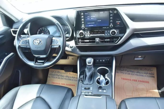 Used Toyota Highlander IV (U70), 3.5 l, 2021 in Sharjah by Alfaris Used Cars, Black color. Other | AUTO.AE