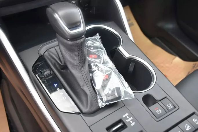 Used Toyota Highlander IV (U70), 3.5 l, 2022 in Sharjah by Alfaris Used Cars, Grey color. Other | AUTO.AE