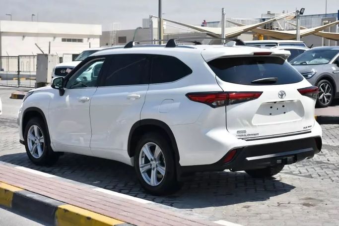 Used Toyota Highlander IV (U70), 3.5 l, 2021 in Sharjah by Alfaris Used Cars, White color. Other | AUTO.AE