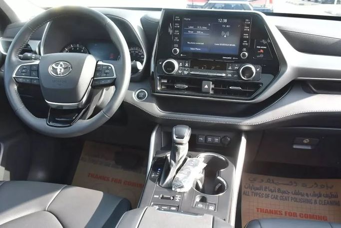 Used Toyota Highlander IV (U70), 3.5 l, 2021 in Sharjah by Alfaris Used Cars, Blue color. Other | AUTO.AE