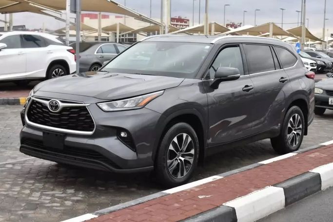 Подержанный Toyota Highlander IV (U70), 3.5 л, 2021 в Шардже от Alfaris Used Cars Серый цвет. Other | AUTO.AE