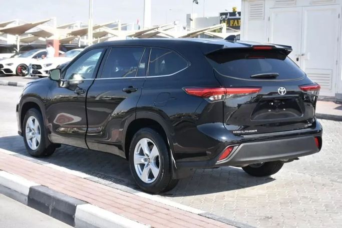 Подержанный Toyota Highlander IV (U70), 3.5 л, 2022 в Шардже от Alfaris Used Cars Черный цвет. Other | AUTO.AE