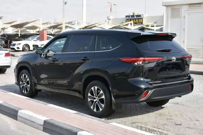 Used Toyota Highlander IV (U70), 3.5 l, 2022 in Sharjah by Alfaris Used Cars, Black color. Other | AUTO.AE
