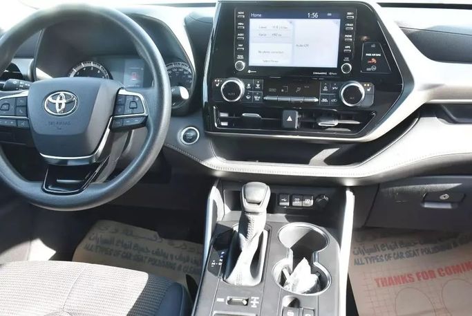 Used Toyota Highlander IV (U70), 3.5 l, 2020 in Sharjah by Alfaris Used Cars, Silver color. Other | AUTO.AE