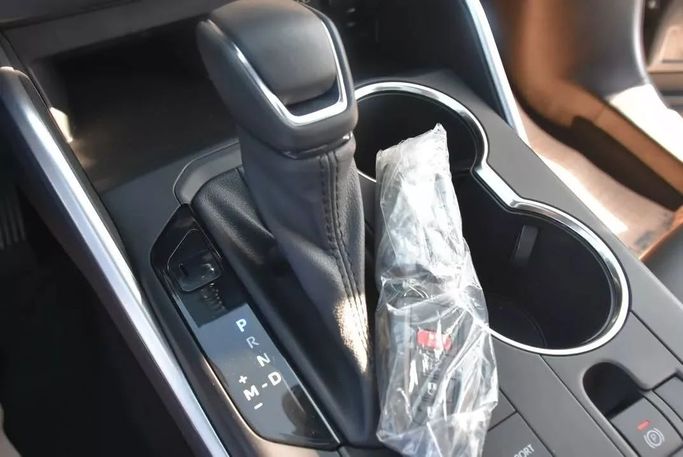 Used Toyota Highlander IV (U70), 3.5 l, 2022 in Sharjah by Alfaris Used Cars, Grey color. Other | AUTO.AE