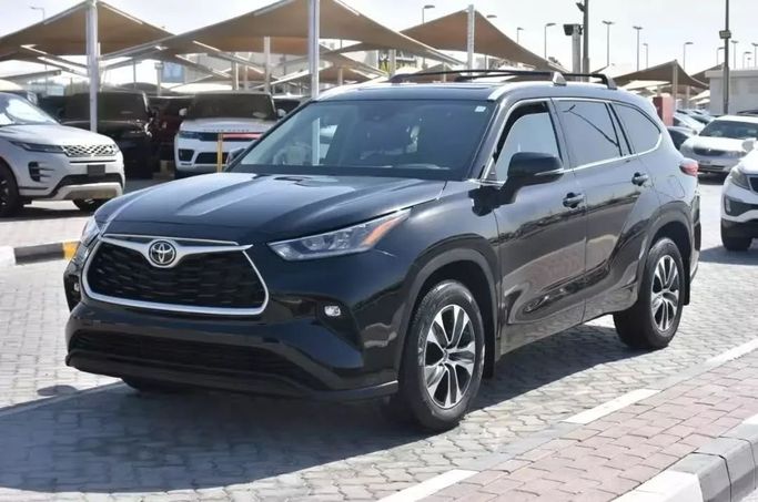 Used Toyota Highlander IV (U70), 3.5 l, 2022 in Sharjah by Alfaris Used Cars, Black color. Other | AUTO.AE