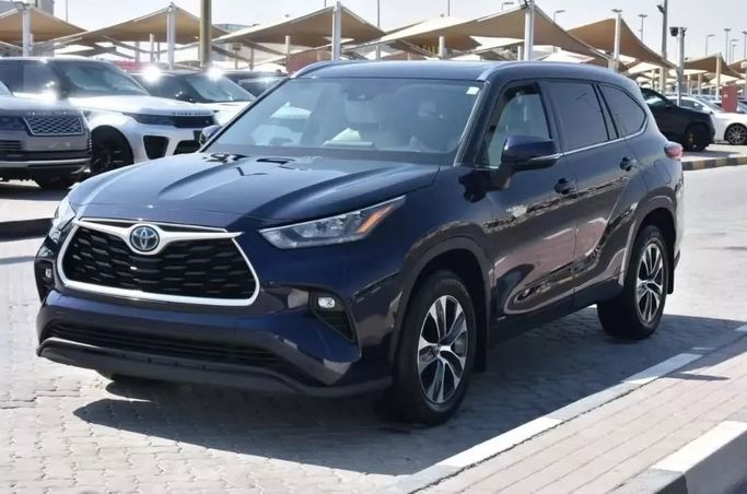 Used Toyota Highlander IV (U70), 2.5 l, 2020 in Sharjah by Alfaris Used Cars, Blue color. Other | AUTO.AE