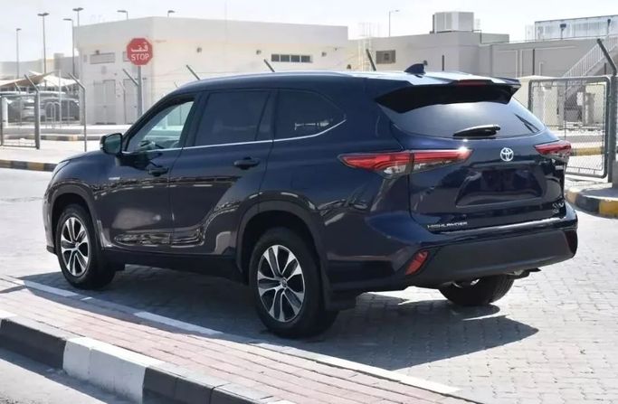 Used Toyota Highlander IV (U70), 2.5 l, 2020 in Sharjah by Alfaris Used Cars, Blue color. Other | AUTO.AE