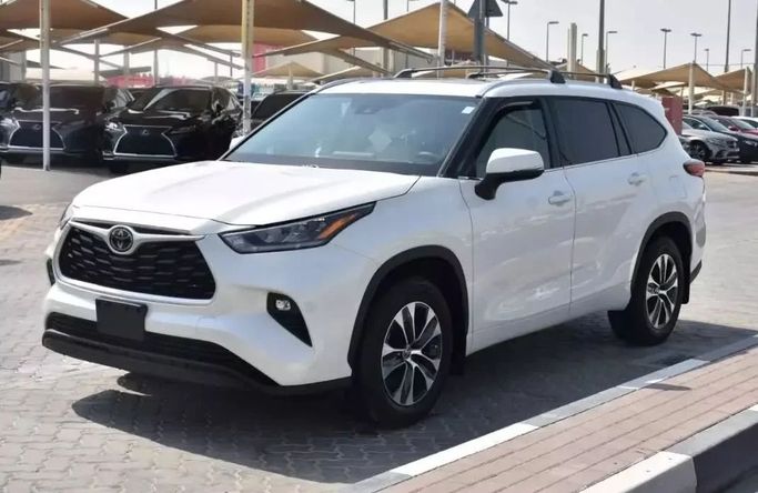 Used Toyota Highlander IV (U70), 3.5 l, 2021 in Sharjah by Alfaris Used Cars, White color. Other | AUTO.AE
