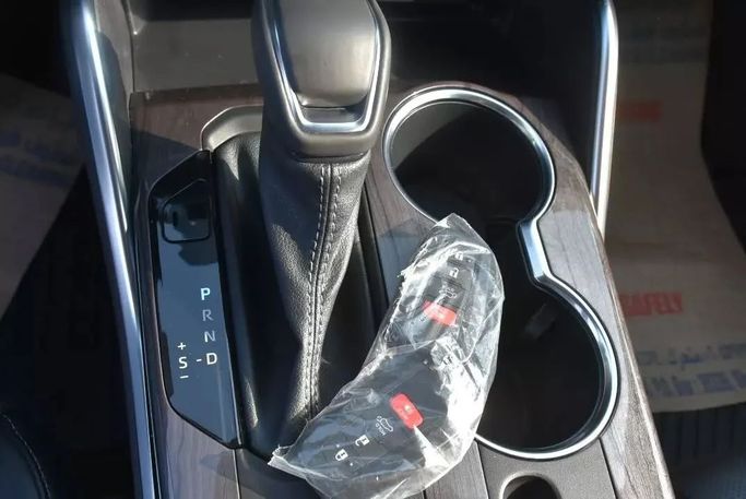 Used Toyota Highlander IV (U70), 2.0 l, 2022 in Sharjah by Alfaris Used Cars, Grey color. Other | AUTO.AE