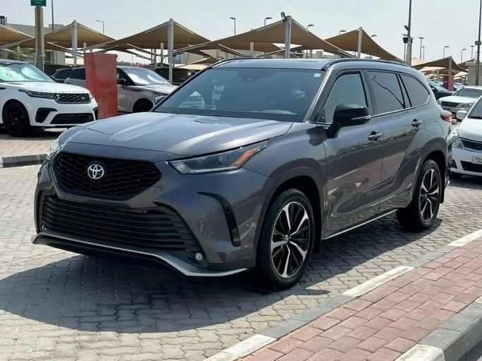 Подержанный Toyota Highlander IV (U70), 2.4 л, 2021 в Шардже от Alfaris Used Cars Серый цвет. Other | AUTO.AE