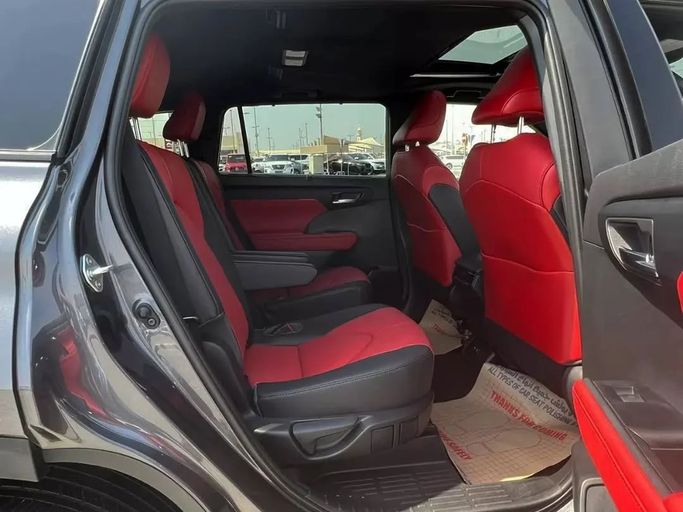 Подержанный Toyota Highlander IV (U70), 2.4 л, 2021 в Шардже от Alfaris Used Cars Серый цвет. Other | AUTO.AE