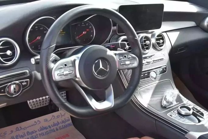 Подержанный Toyota Highlander IV (U70), 3.5 л, 2022 в Шардже от Alfaris Used Cars Белый цвет. Other | AUTO.AE