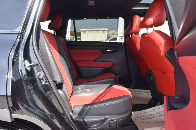 Used Toyota Highlander IV (U70), 2.4 l, 2021 in Sharjah by Alfaris Used Cars, Black color. Other | AUTO.AE