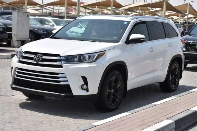 Подержанный Toyota Highlander III (U50) Рестайлинг, 2.0 л, 2018 в Шардже от Alfaris Used Cars Белый цвет. Other | AUTO.AE