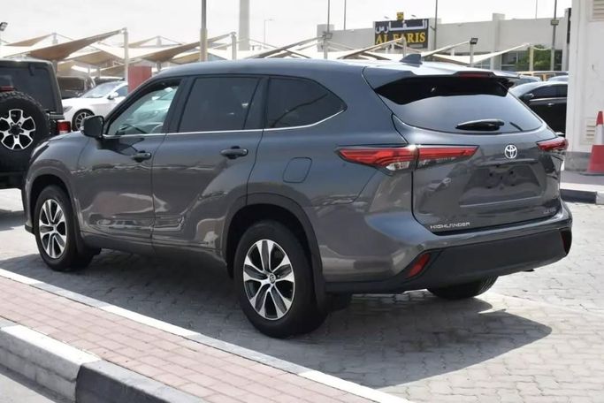Подержанный Toyota Highlander IV (U70), 3.5 л, 2021 в Шардже от Alfaris Used Cars Серый цвет. Other | AUTO.AE