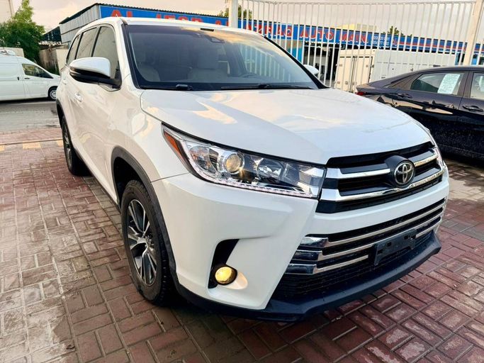 Подержанный Toyota Highlander III (U50) Рестайлинг, 3.5 л, 2019 в Шардже от JAMAL MAJIDI Белый цвет. Американская | AUTO.AE | Объявление #247628
