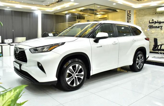مستعملة Toyota Highlander IV (U70), 2.5 l, 2023 في في الشارقة من Honey Jidosha Used Cars Tr.، اللون أبيض. مواصفات الخليج | AUTO.AE | إعلان #272999
