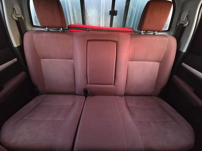 Подержанный Toyota Hilux VIII, 2.7 л, 2017 в Шардже от Rebou Najd Used Cars Белый цвет. GCC | AUTO.AE