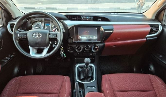 Used Toyota Hilux VIII Facelift, 2.7 l, 2024 in Sharjah by Rebou Najd Used Cars, White color. GCC Specs | AUTO.AE