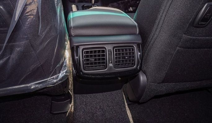 Новый Toyota Hilux VIII Рестайлинг, 2.4 л, 2025 в Шардже от Nour Alnukhba Motors Черный цвет. Other | AUTO.AE