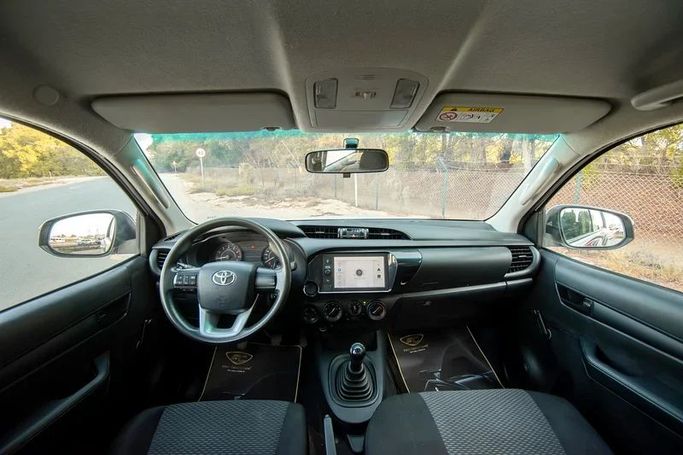 Used Toyota Hilux VIII Facelift, 2.7 l, 2021 in Sharjah by First Choice Cars, White color. GCC Specs | AUTO.AE