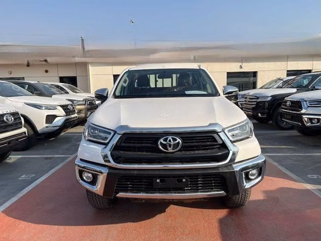 Новый Toyota Hilux VIII, 2.7 л, 2025 в Шардже от WALID ASAAD CARS Белый цвет. Other | AUTO.AE | Объявление #232490