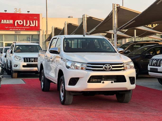 مستعملة Toyota Hilux فيس ليفت الثامن, 2.4 l, 2024 في في الشارقة من Al Aram Cars، اللون أبيض. مواصفات الخليج | AUTO.AE