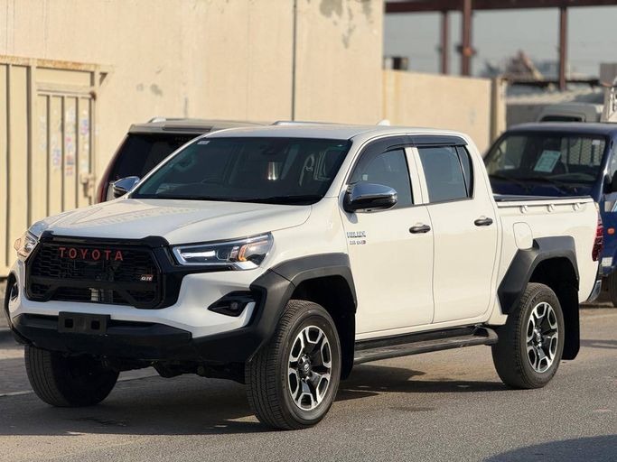 مستعملة Toyota Hilux فيس ليفت الثامن, 2.8 l, 2023 في في الإمارات, الشارقة من Luluat Al Khan Used Auto spare Parts، اللون أبيض. المواصفات الأسترالية | AUTO.AE | إعلان #274709