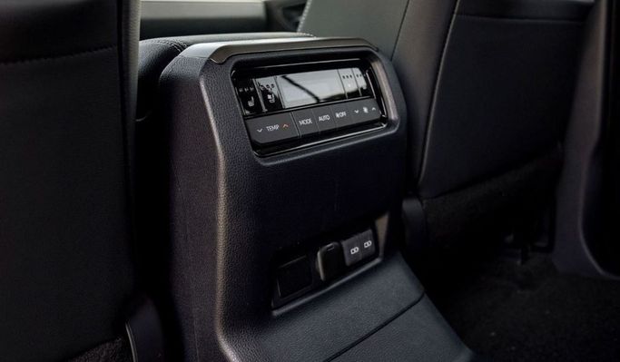 Новый Toyota Land Cruiser Prado 250 Series, 2.4 л, 2025 в Шардже от Nour Alnukhba Motors Серый цвет. Европейская | AUTO.AE